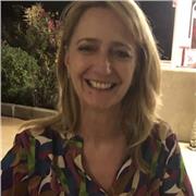 Docente di lingua francese laureata in lingue e letterature straniere impartisce lezioni a studenti della scuola secondaria di primo e secondo grado!